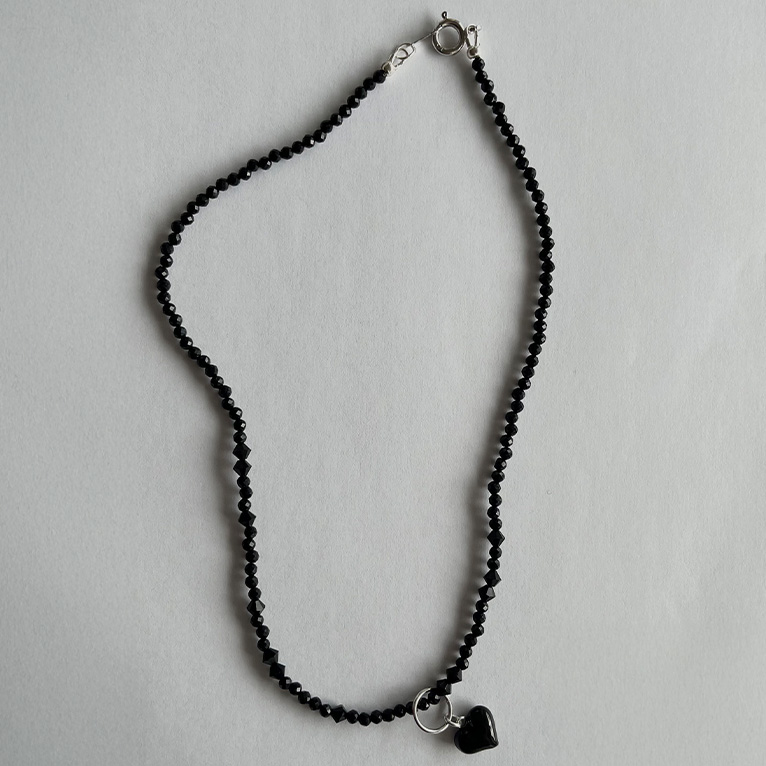 KYASHA : mini black necklace