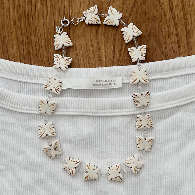 butterfly choker